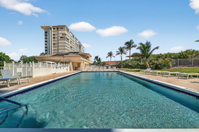 Building Photo - 10680 S Ocean Dr