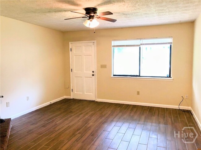 Building Photo - 408 Lexington Heights