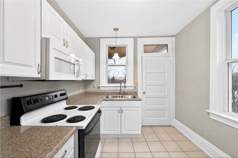 Building Photo - 120 Bronx Ave