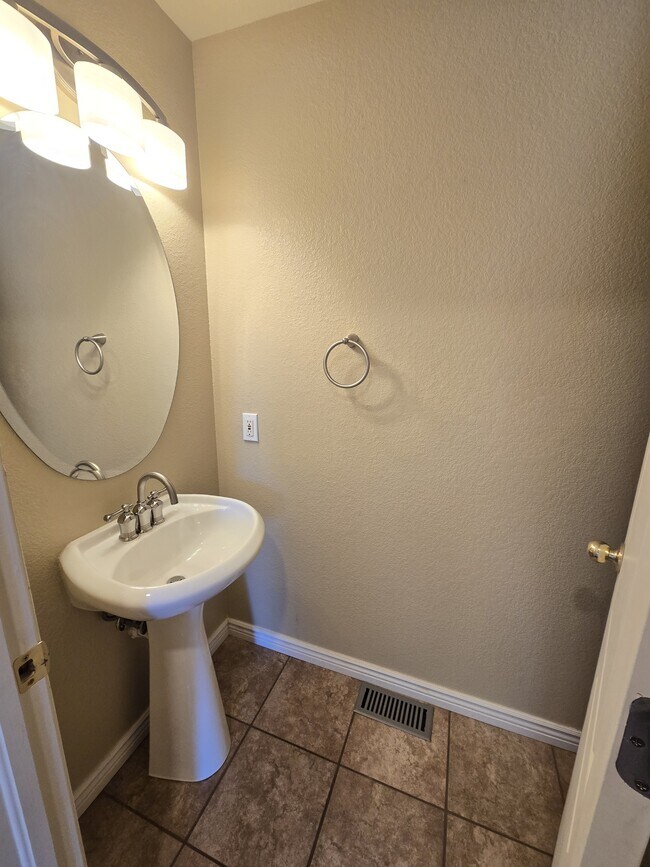 Building Photo - 7126 Sand Crest View