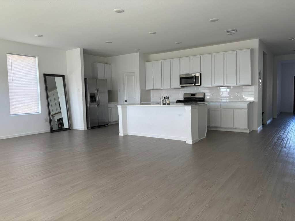 Building Photo - 6714 Violet Clover Ave