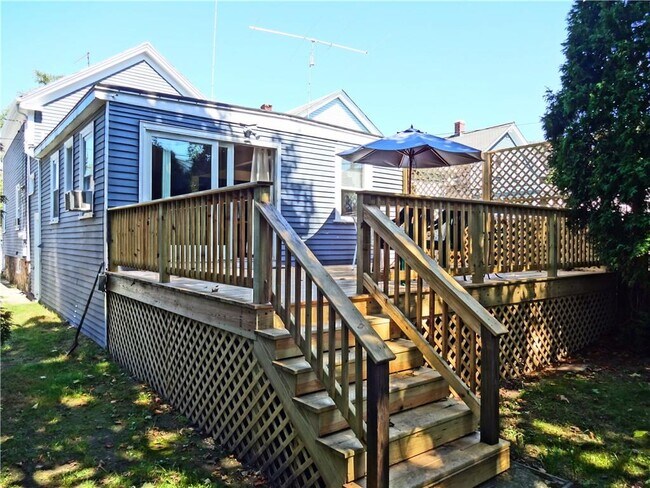 Building Photo - 23 Carey St