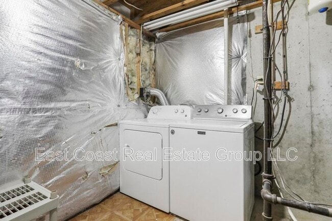 Building Photo - 5257 Earles Ct