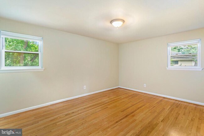 Building Photo - 6503 Friars Ct