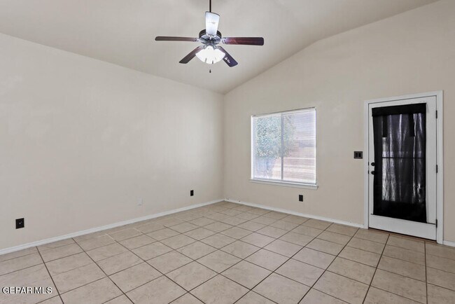 Building Photo - 14685 Holsteiner Ct