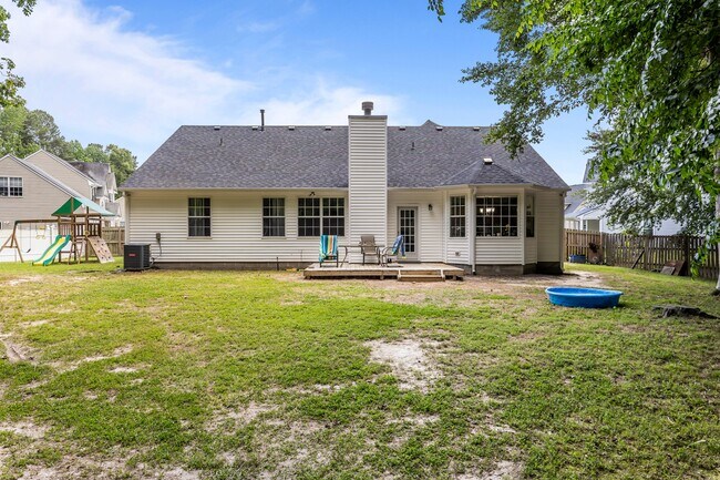 Building Photo - 522 Pecan Ct