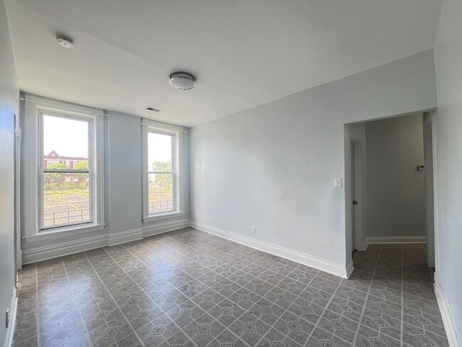 Building Photo - 7024 S Wentworth Ave