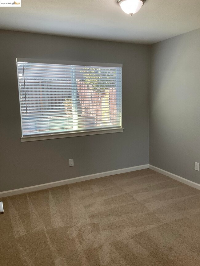 Building Photo - 108 E Trident Dr