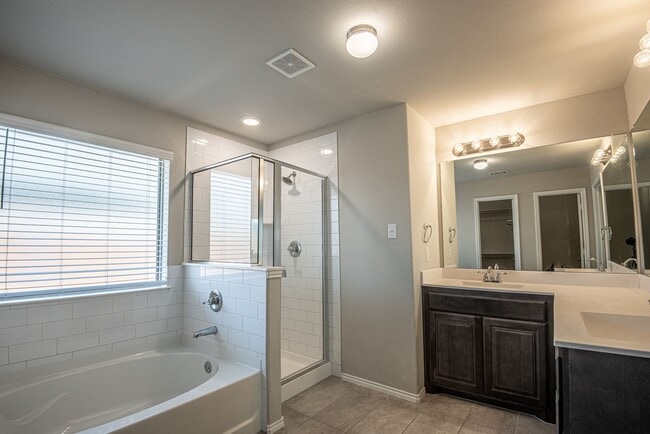 Building Photo - COMING SOON!  Beautiful Brick Home in The ...