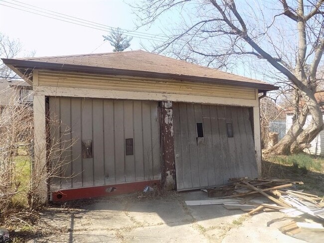 Building Photo - 14137 Mansfield St