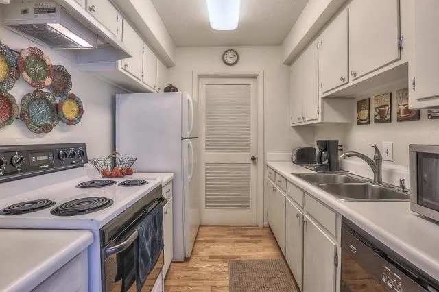 kitchen - 810 Bellevue Rd