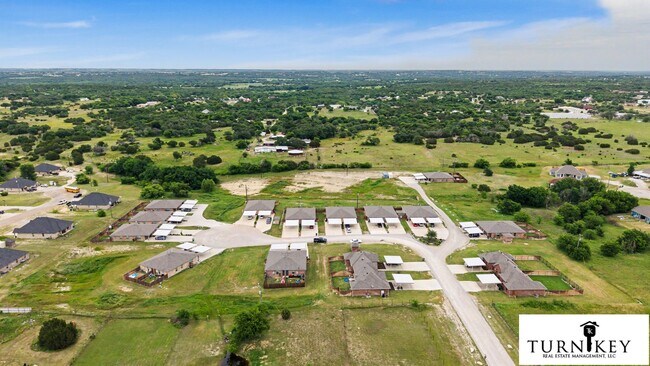 Building Photo - 158-160 Crossbow Ct