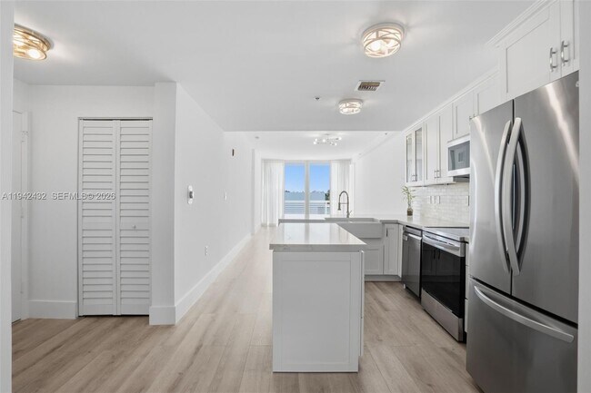 Building Photo - 6580 Indian Creek Dr