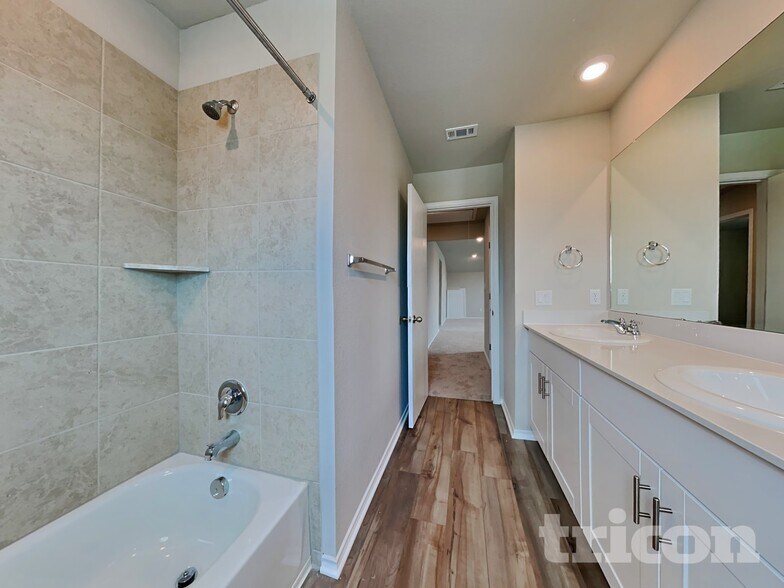 Building Photo - 3524 Stride Ln