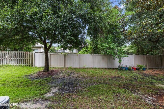 Building Photo - 631 Scrub Jay Dr