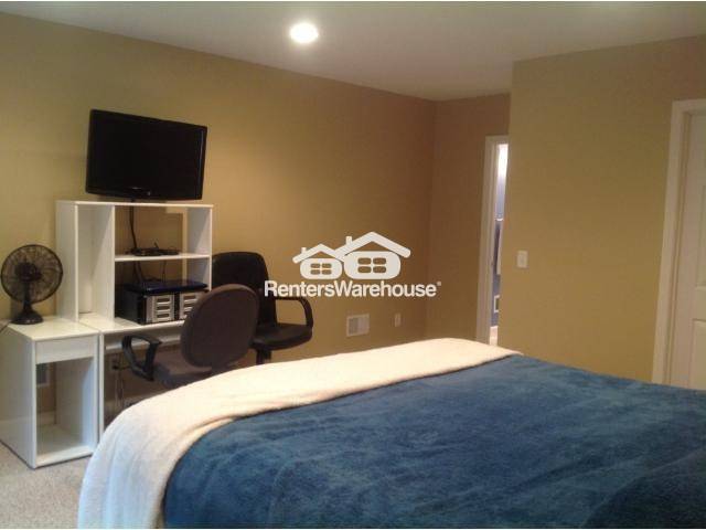 Building Photo - 623 Bunker Dr