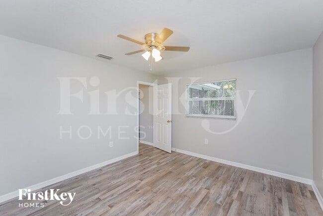 Building Photo - 136 Sunnyside St NW