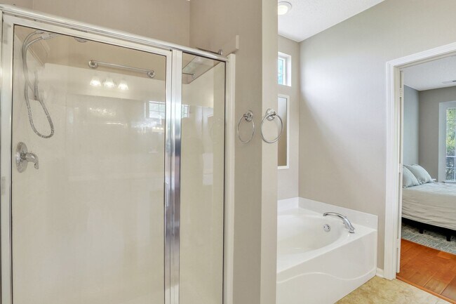 Building Photo - "Charming 2 Bed, 2 Bath with Den Rental Home in Sun City, SC - Spacious and Inviting!"