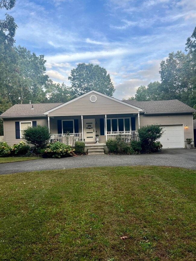 Primary Photo - 7030 Fernwood Ave