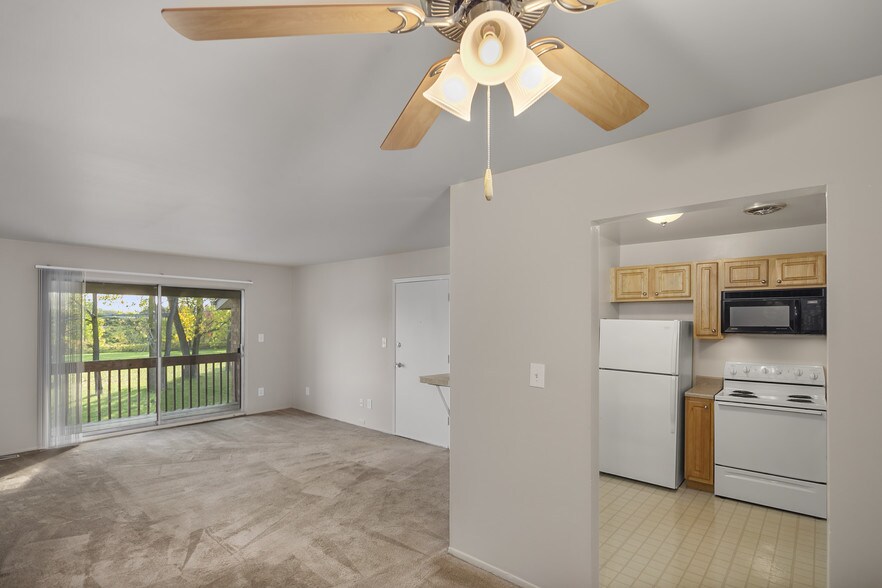 Kings Gate 44090 Kings Gate Dr Sterling Heights MI 48314 Apartment