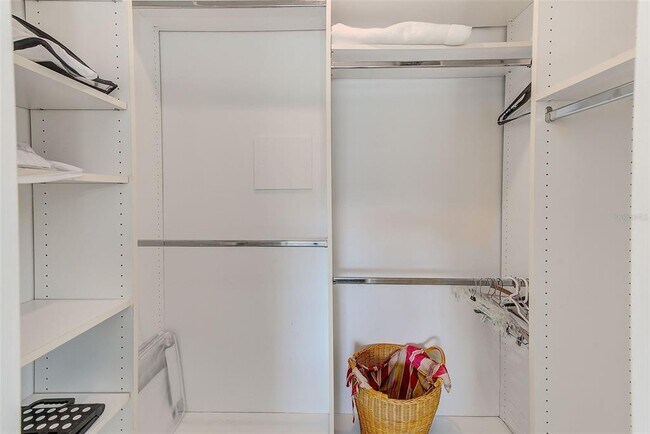 Building Photo - 10215 Regal Dr