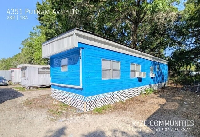 Building Photo - 4351 Putnam Ave