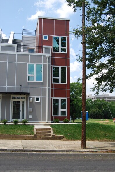 Building Photo - 1109 Porter St