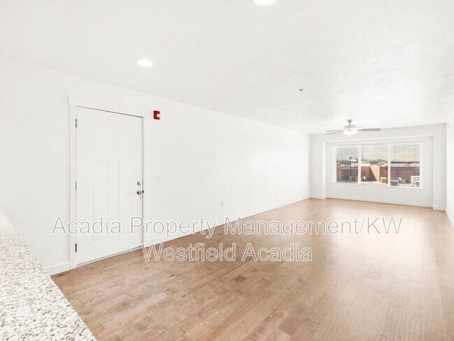Building Photo - 166 W 1000 S