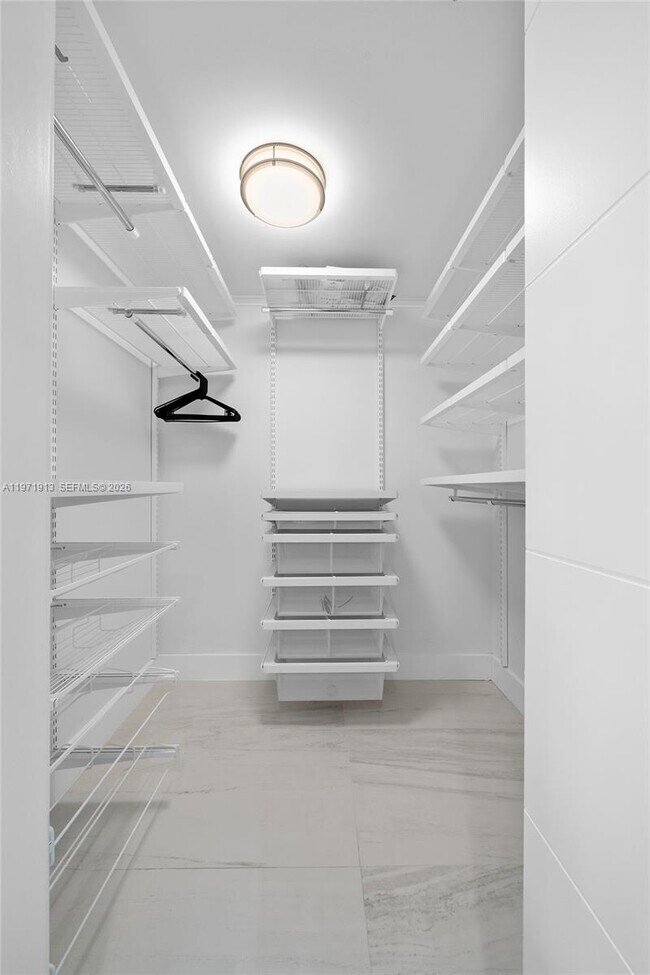 Building Photo - 226 Ocean Dr