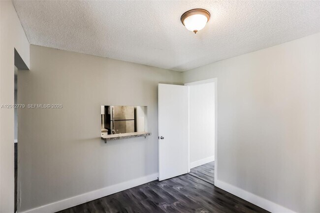 Building Photo - 7801 SW 6th Ct