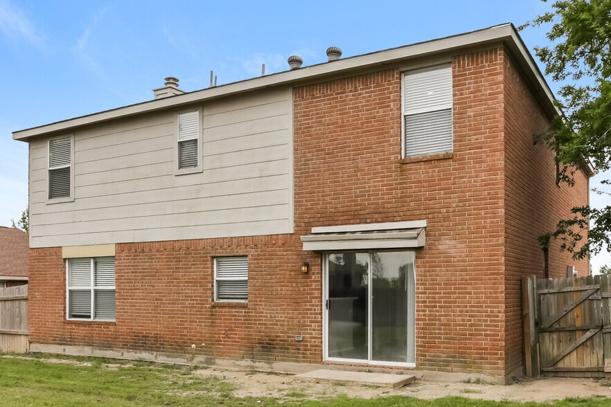 Building Photo - 231 Tulane Dr