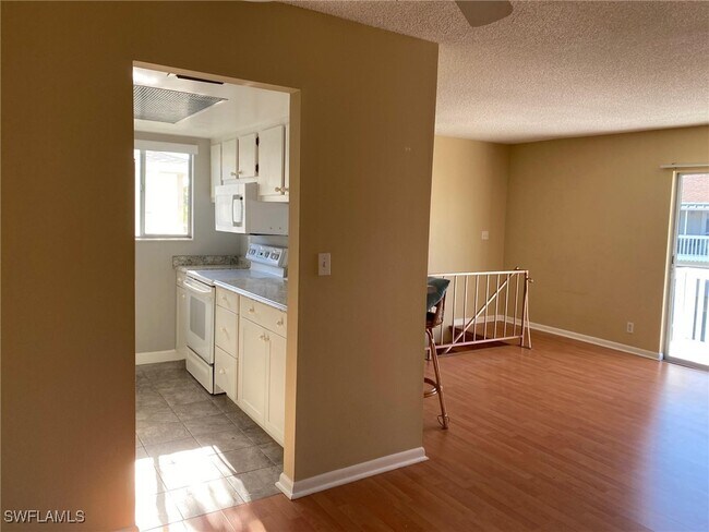 Building Photo - 3291 Royal Canadian Trace