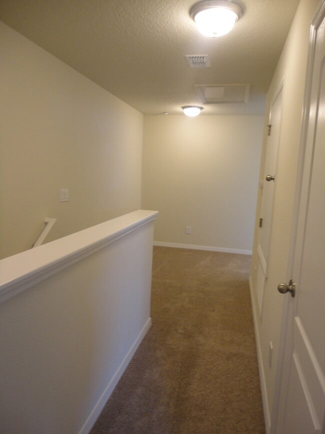 Building Photo - 3/2.5 Town Home in Winter Park! Priced to ...