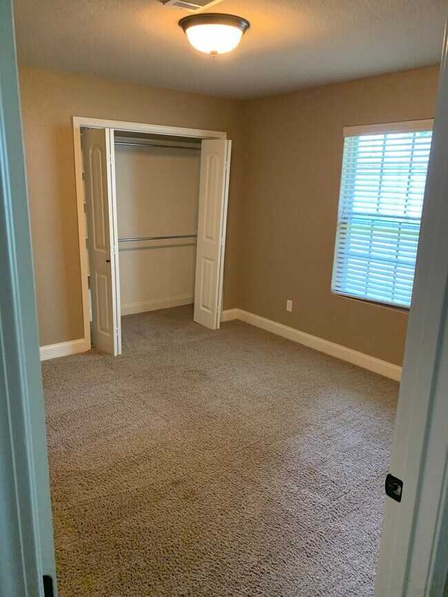Building Photo - 2476 Pleasant Willow Dr