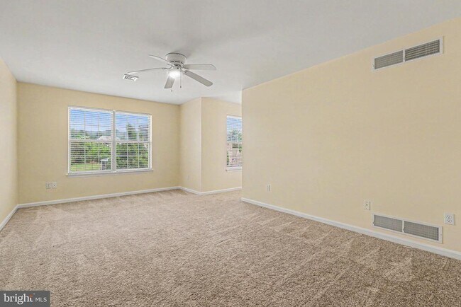 Building Photo - 645 Springhouse Ln