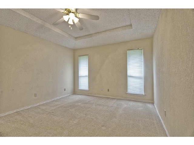 Building Photo - 2021 Chalfont Dr