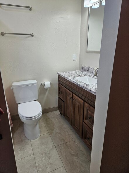 Building Photo - 3513 Sierra Vista Dr