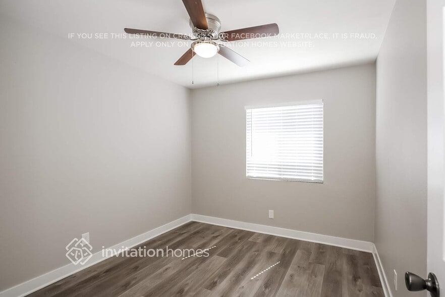 Building Photo - 2305 Saber Dr