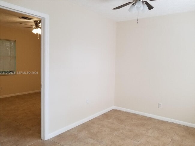 Building Photo - 2308 Monroe St