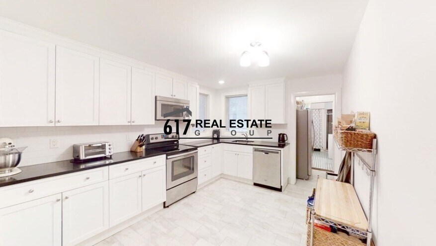 Building Photo - 39 St Paul St