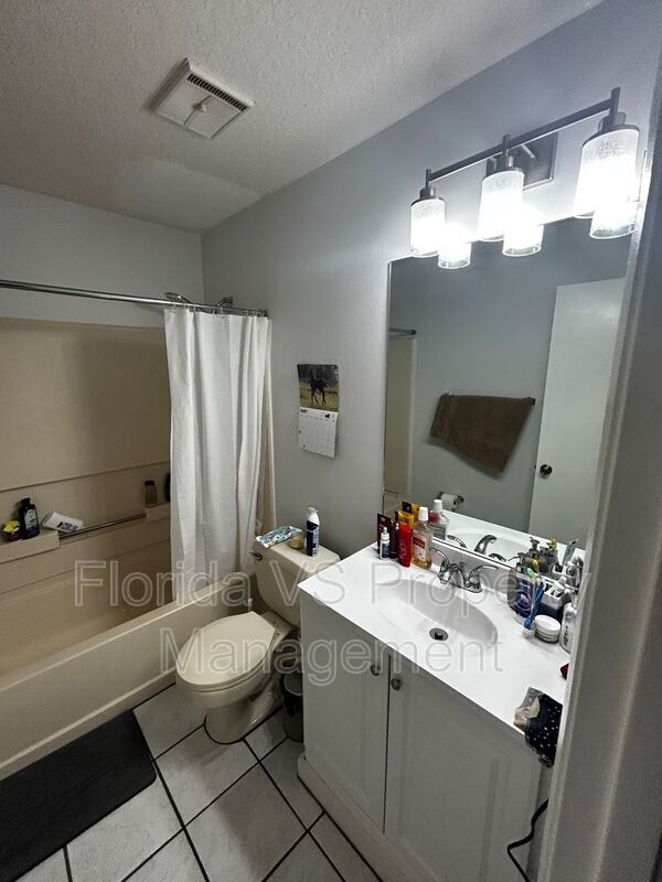Building Photo - 104 Reserve Cir