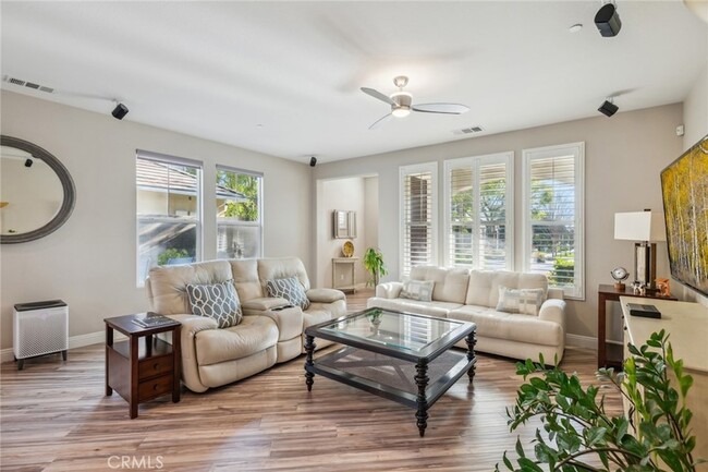 Building Photo - 123 Sparrow