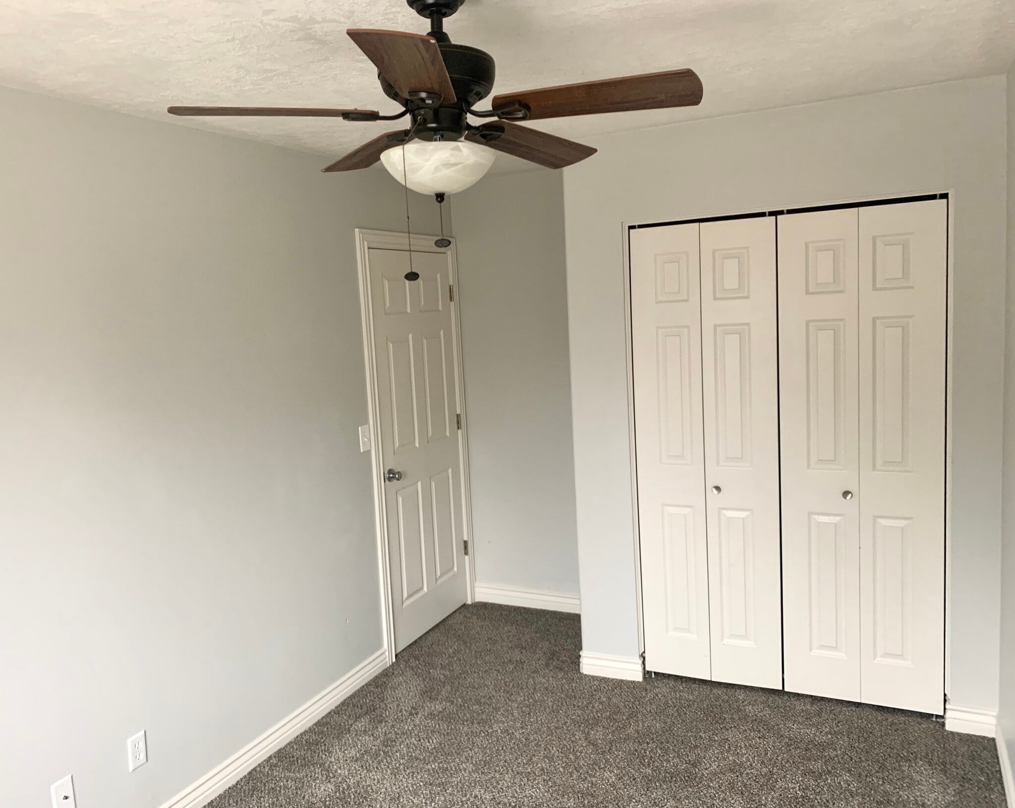 Building Photo - 33 S 900 E