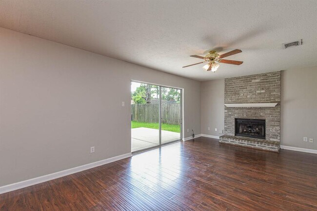 Building Photo - 15419 Swan Creek Dr