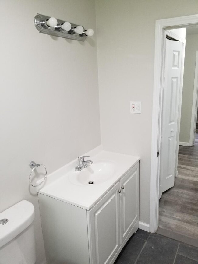 Building Photo - 21901 Sloman St