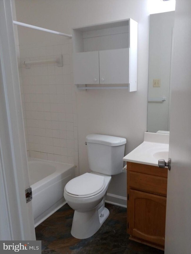 Building Photo - 2600 Camelback Ln