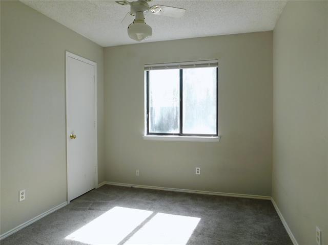 Building Photo - 404 Pace Dr