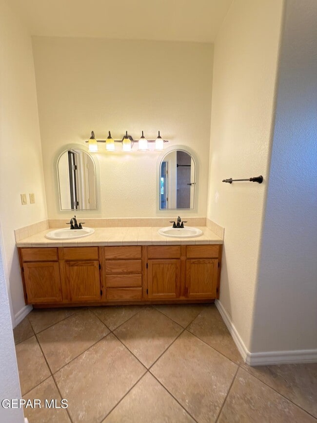 Building Photo - 5466 Buffalo Creek Dr