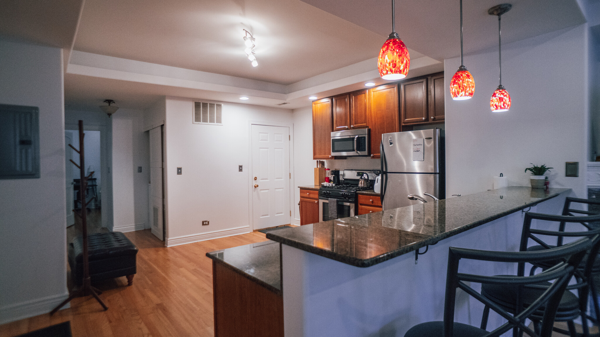 Kitchen and dining area - 6709 N Lakewood Ave