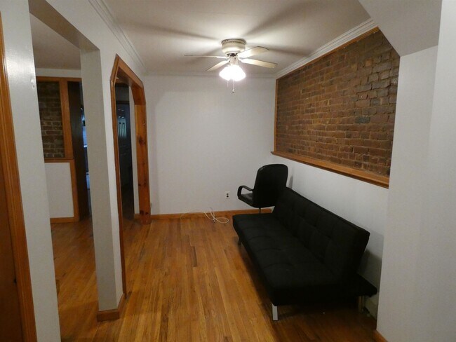 Building Photo - 936 Willow Ave
